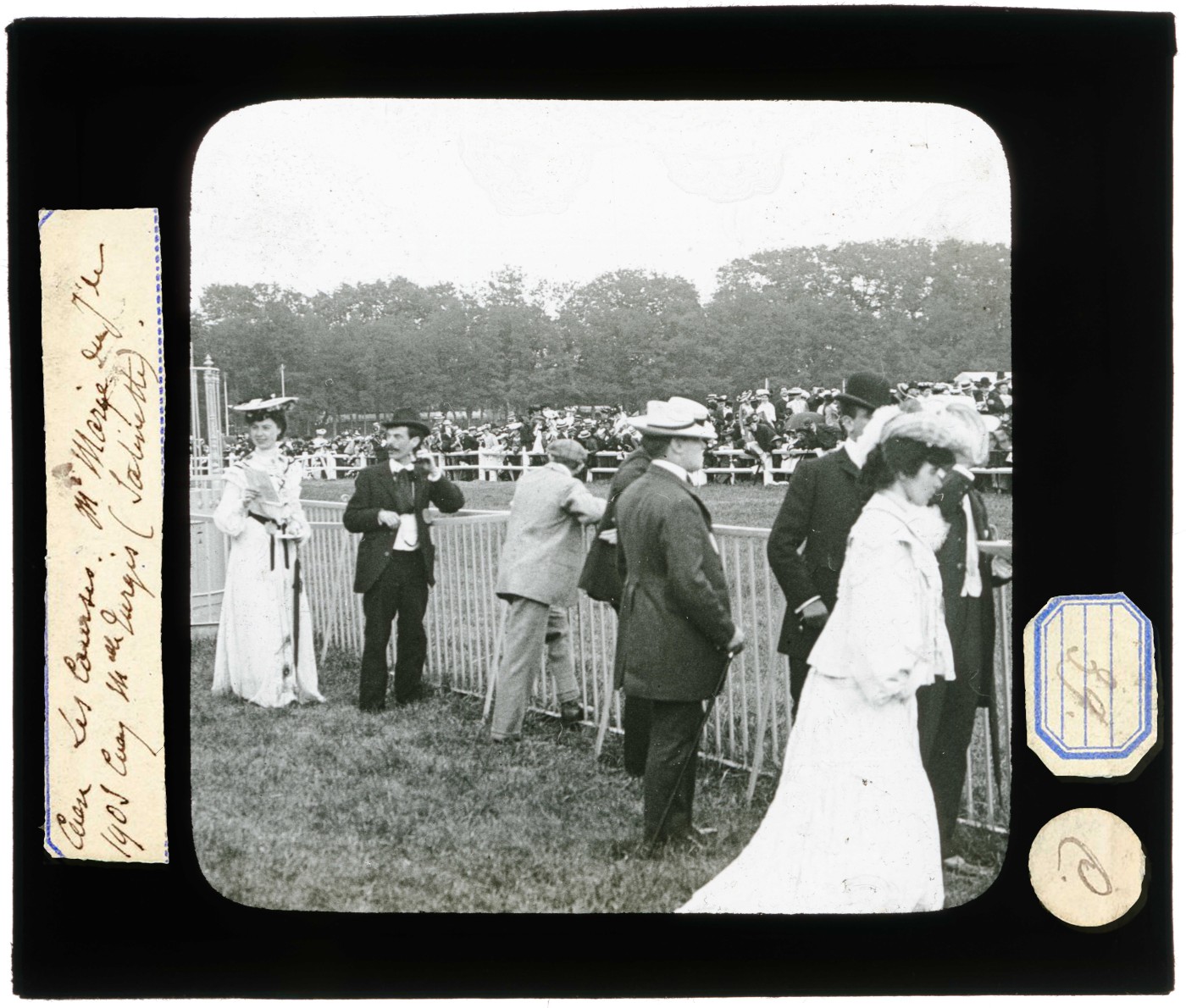 Courses hippiques de Caen (photos n°1 à 33) - 118FI 39 - Lot 1 - Média 2 - Archives du Calvados.jpg (2.32 Mio) Vu 4484 fois https://archives.calvados.fr/ark:/52329/7frmwnchxsd5/ec1add3a-42fd-48e0-b8c7-54249b1a2e44