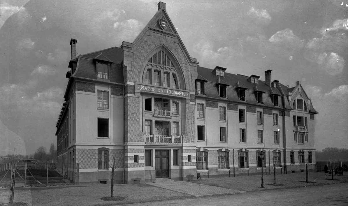 Maison des étudiants (Fonds Delassalle, archives municipales de Caen)