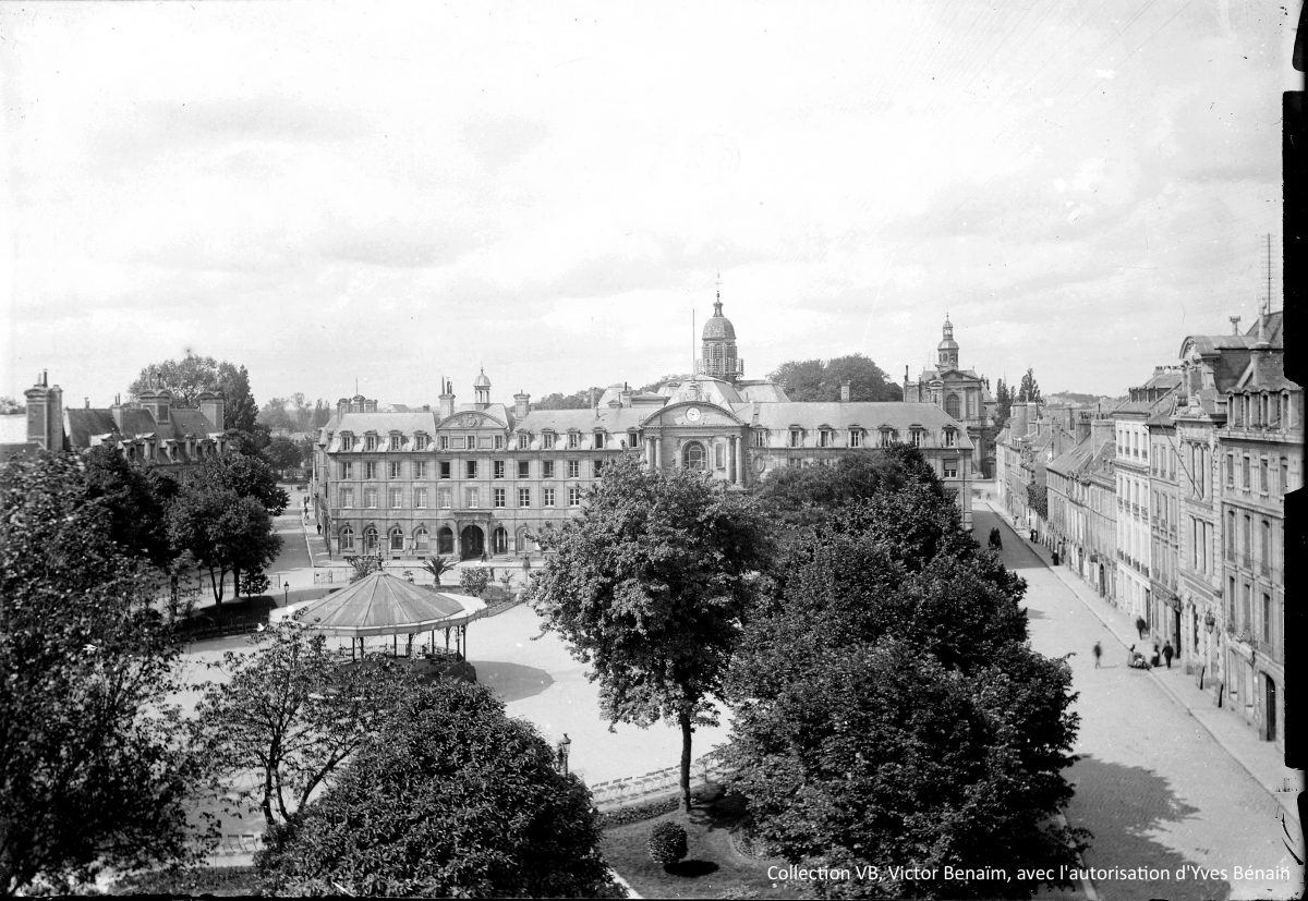 Vue sur l'ancien hôtel de ville